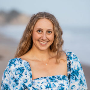 Abby Glaesner headshot