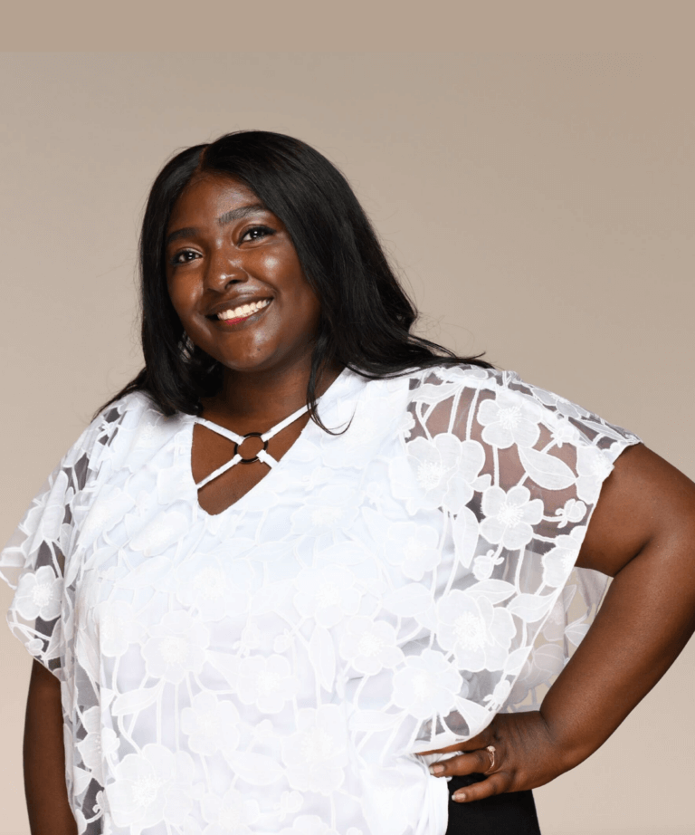 Headshots-courtney-1-768x922-1.png